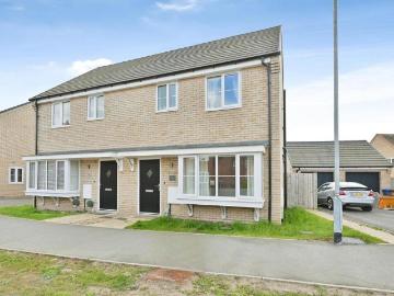 3 bedroom semi detached house for sale