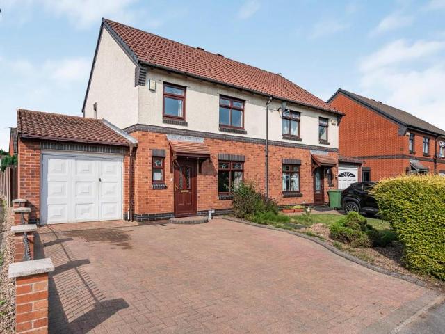 3 bedroom semi detached house for sale