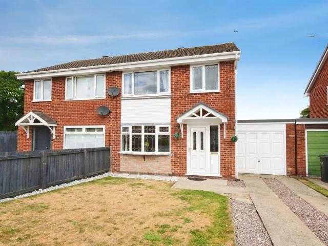 3 bedroom semi detached house for sale