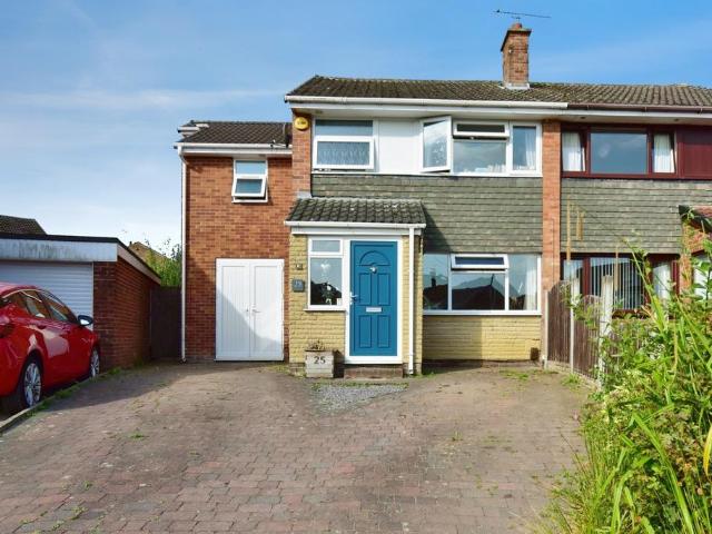 3 bedroom semi detached house for sale