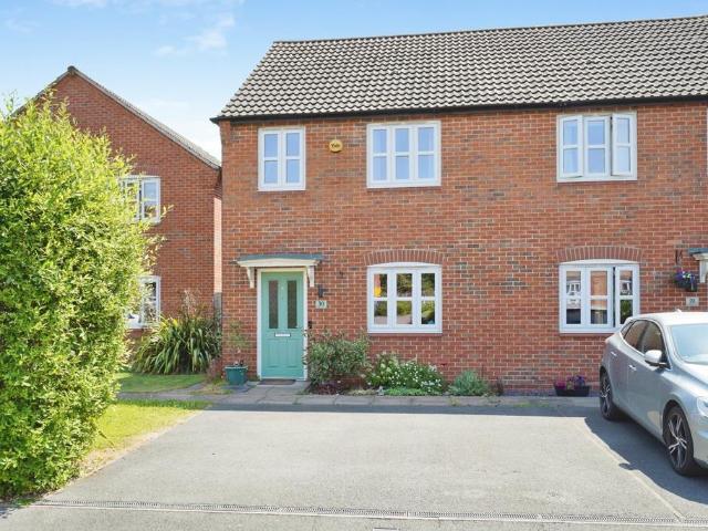 3 bedroom semi detached house for sale