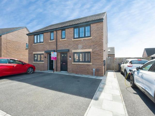 3 bedroom semi detached house for sale