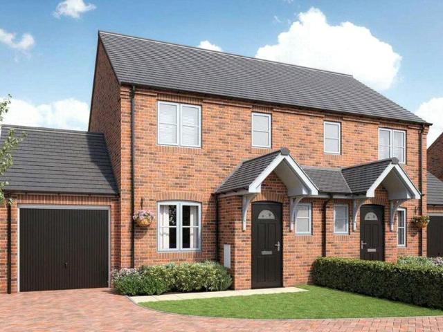 3 bedroom semi detached house for sale