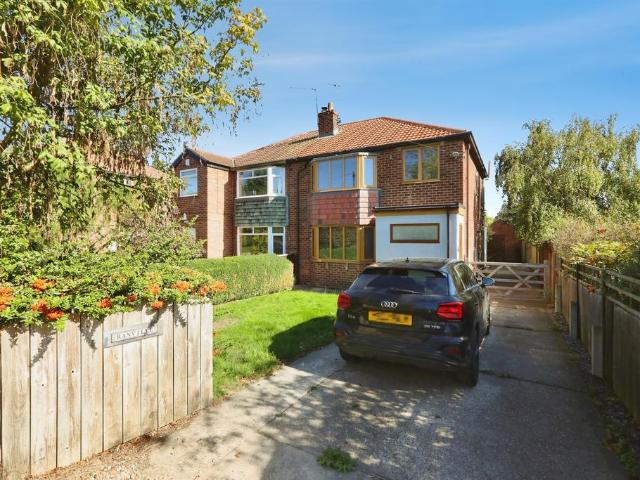 3 bedroom semi detached house for sale