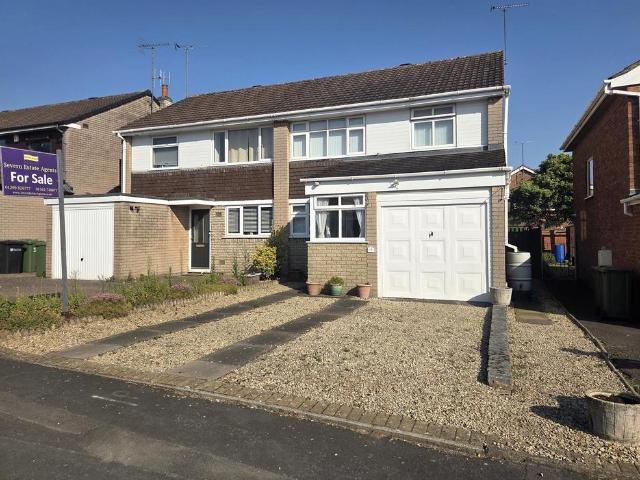 3 bedroom semi detached house for sale
