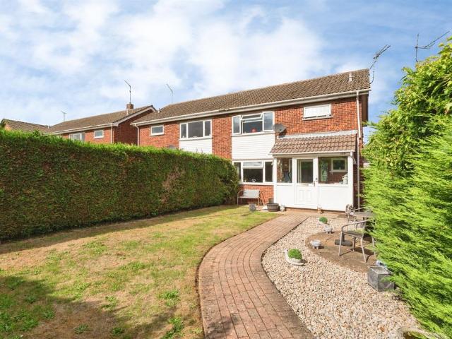 3 bedroom semi detached house for sale