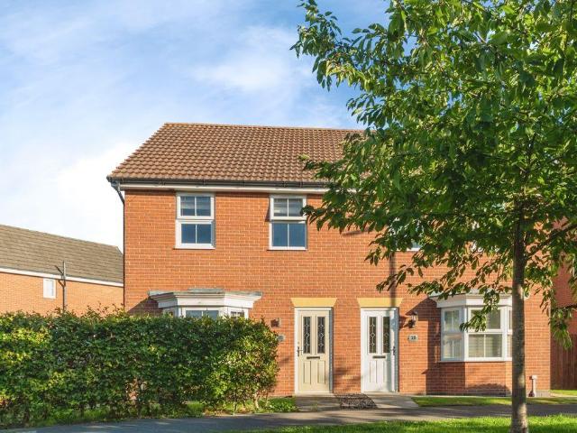 3 bedroom semi detached house for sale