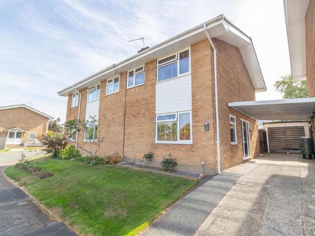 3 bedroom semi detached house for sale