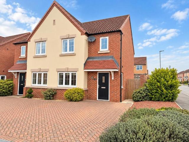 3 bedroom semi detached house for sale