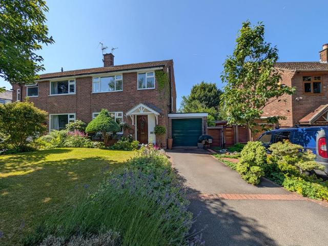 3 bedroom semi detached house for sale