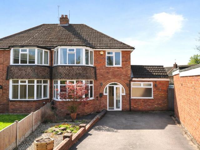 3 bedroom semi detached house for sale