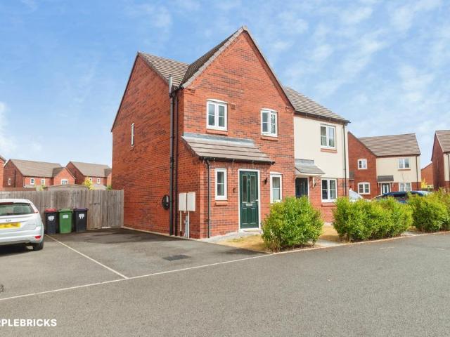 3 bedroom semi detached house for sale