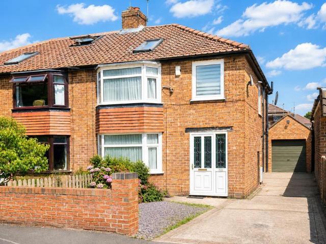 3 bedroom semi detached house for sale