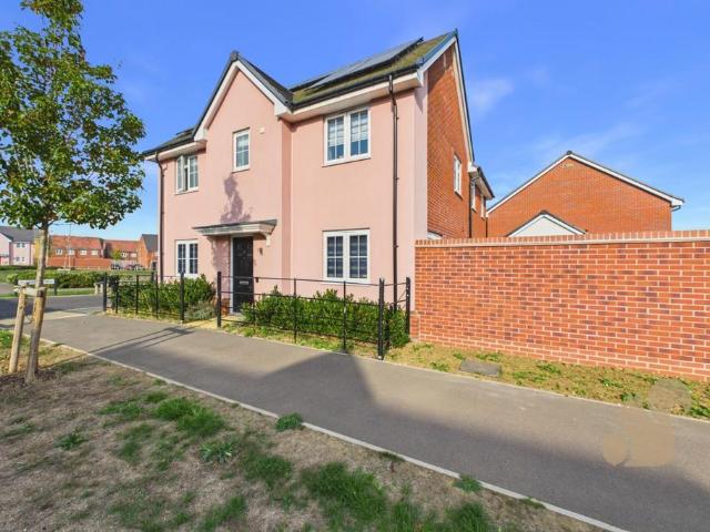 3 bedroom semi detached house for sale