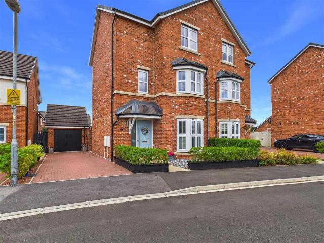 3 bedroom semi detached house for sale