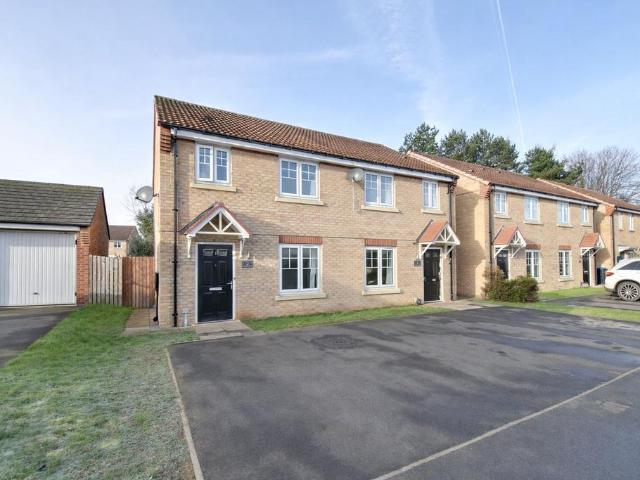 3 bedroom semi detached house for sale