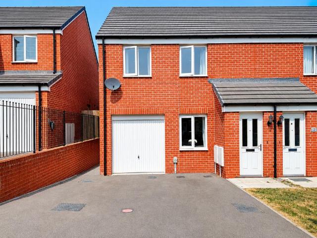 3 bedroom semi detached house for sale
