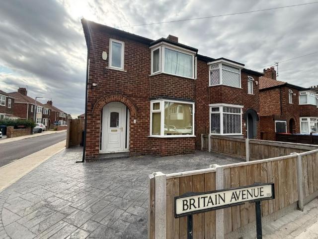 3 bedroom semi detached house for sale