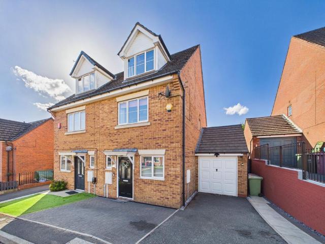 3 bedroom semi detached house for sale