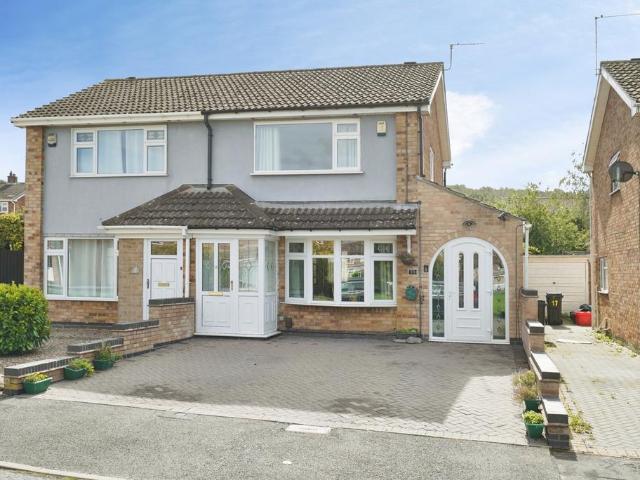 3 bedroom semi detached house for sale
