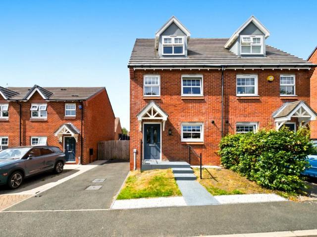 3 bedroom semi detached house for sale