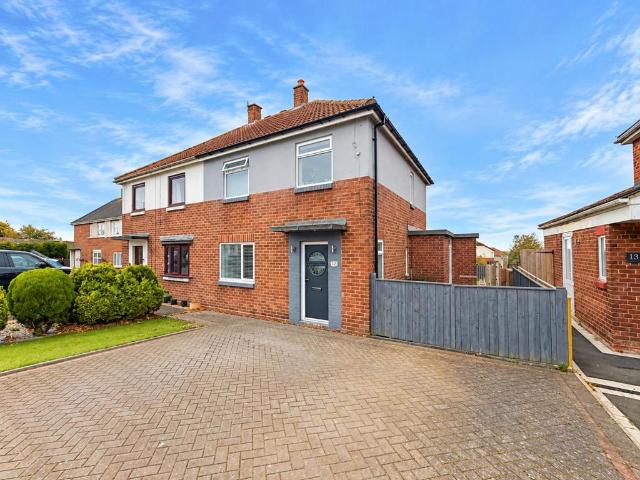 3 bedroom semi detached house for sale