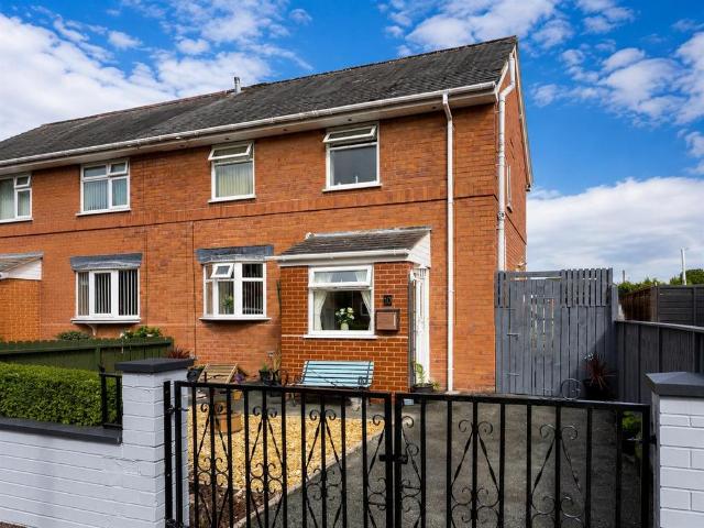 3 bedroom semi detached house for sale