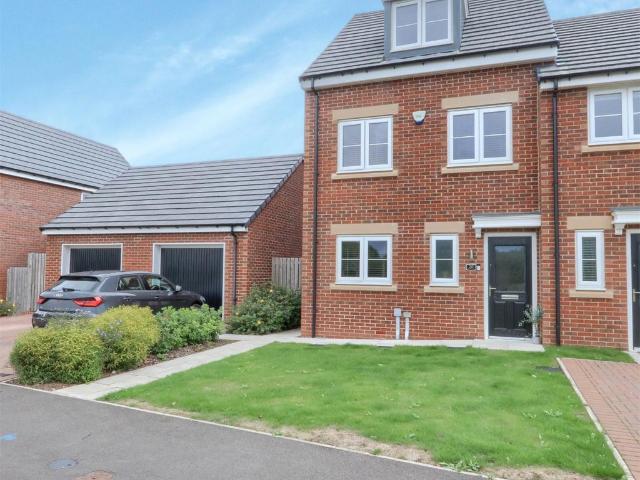 3 bedroom semi detached house for sale