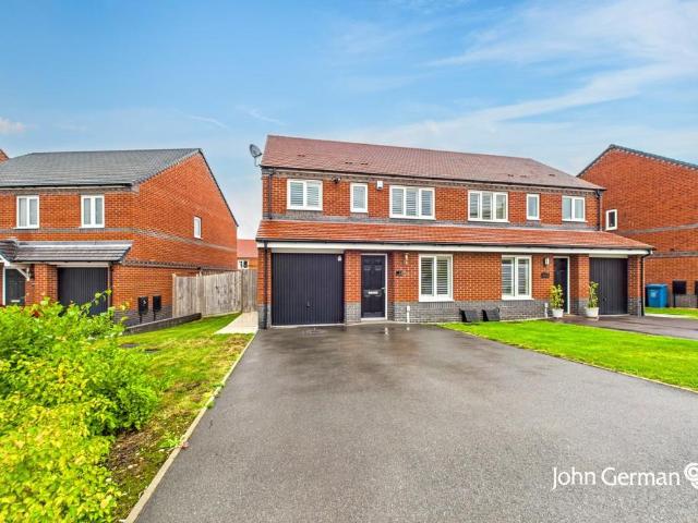 3 bedroom semi detached house for sale