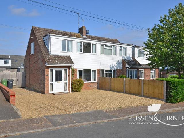 3 bedroom semi detached house for sale
