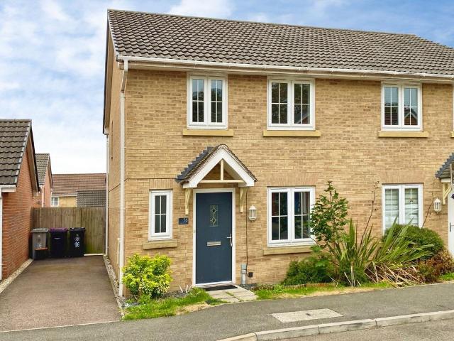 3 bedroom semi detached house for sale