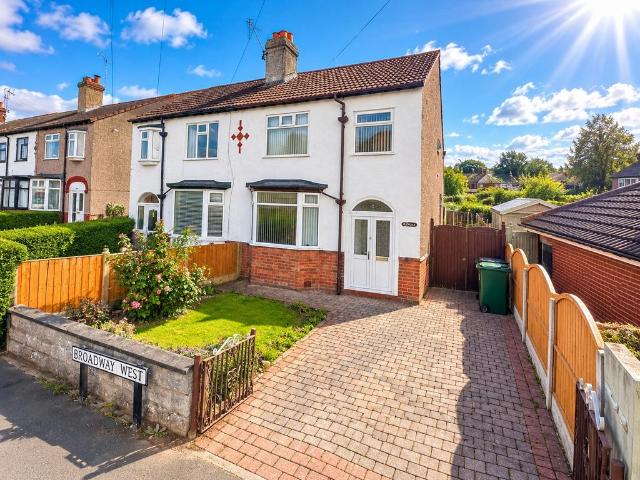 3 bedroom semi detached house for sale