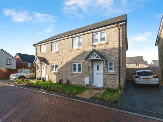 3 bedroom semi detached house for sale