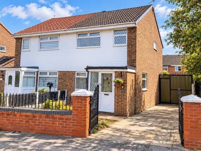 3 bedroom semi detached house for sale