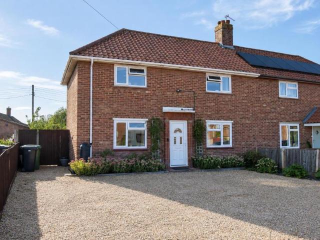 3 bedroom semi detached house for sale