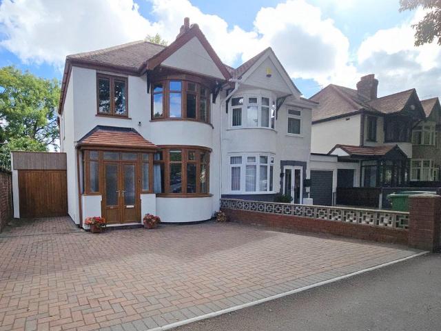 3 bedroom semi detached house for sale