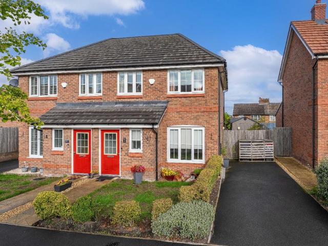 3 bedroom semi detached house for sale