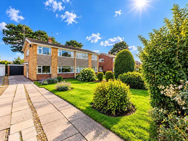 3 bedroom semi detached house for sale