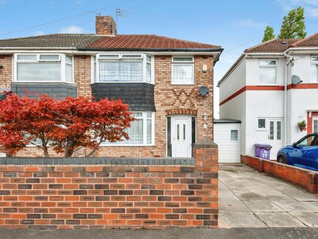 3 bedroom semi detached house for sale