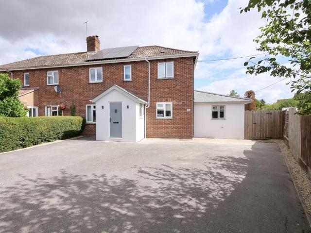3 bedroom semi detached house for sale