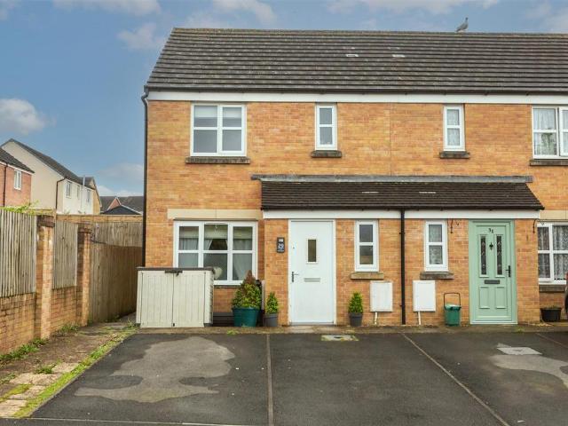 3 bedroom end of terrace house for sale