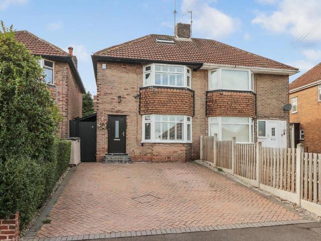 3 bedroom semi detached house for sale