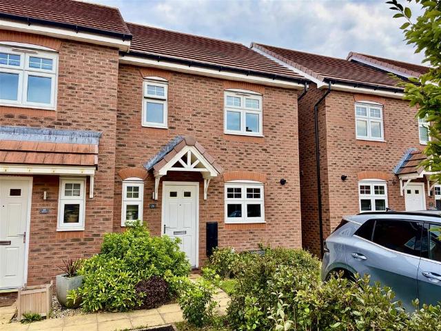 3 bedroom semi detached house for sale