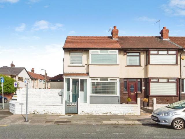 3 bedroom end of terrace house for sale