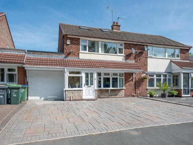 3 bedroom semi detached house for sale