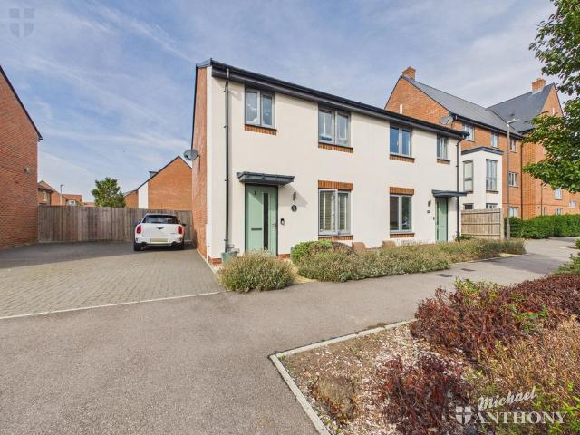 3 bedroom semi detached house for sale