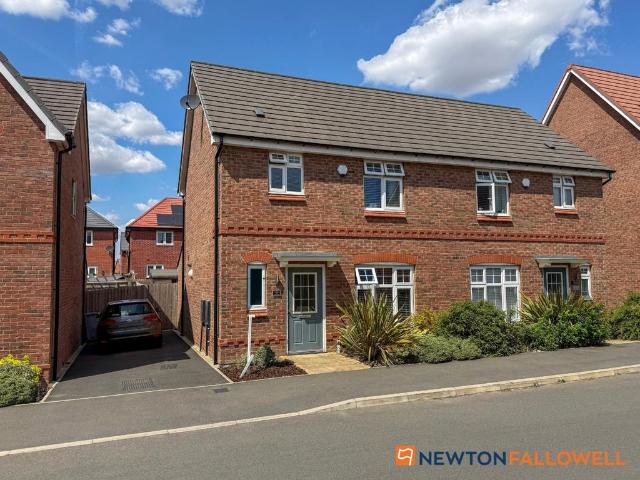 3 bedroom semi detached house for sale