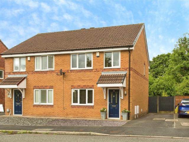 3 bedroom semi detached house for sale