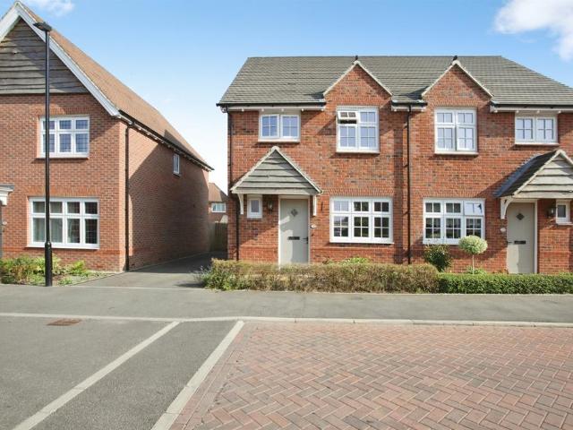 3 bedroom semi detached house for sale