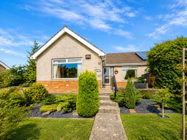 3 bedroom semi detached bungalow for sale